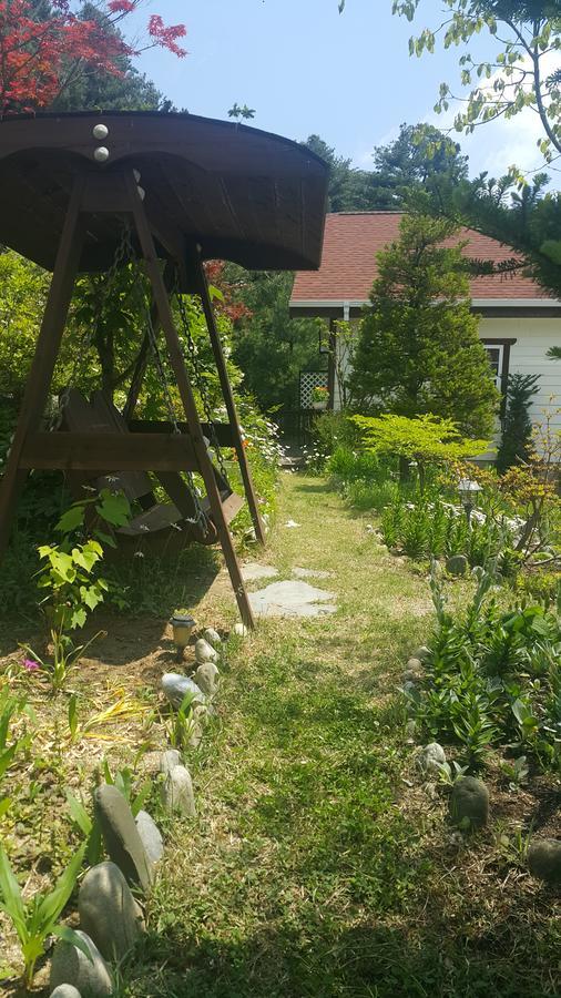 Dacha Pension Pyeongchang Exteriör bild